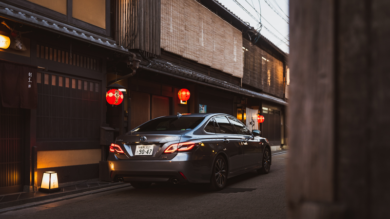 Illustration for article titled The 2019 Toyota Crown Is the RWD Japanese Luxury Cruiser the Avalon Should’ve Been